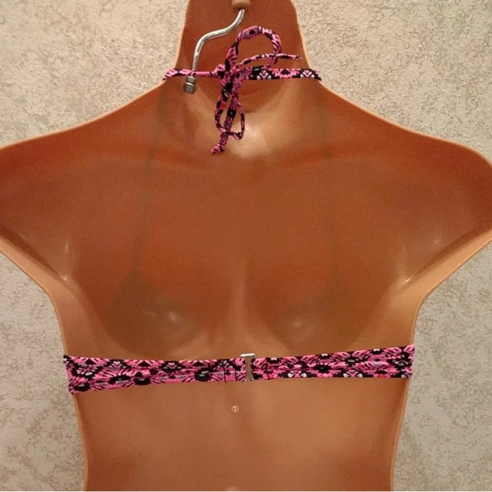 Aeropostale Pink and Black Patterned Bikini Top